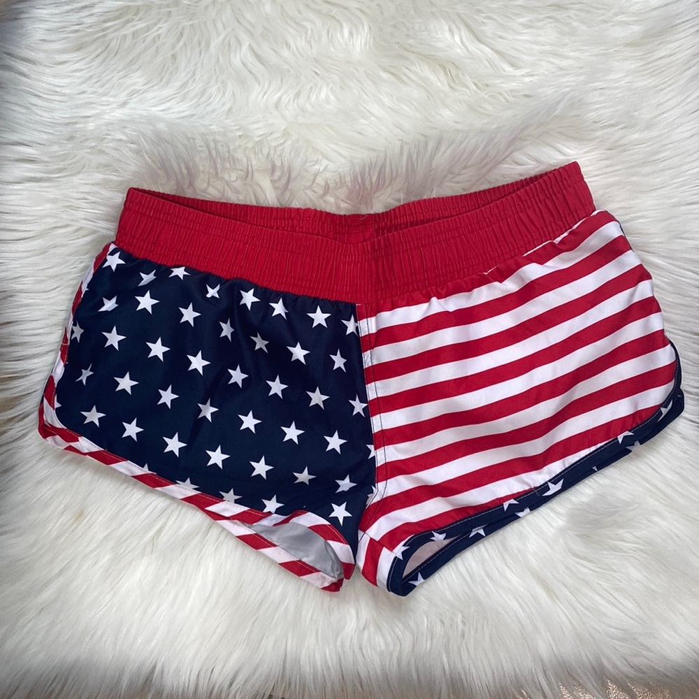 WORLD Calhoun patriotic shorts size M